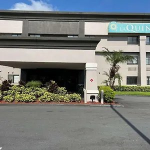 La Quinta By Wyndham Orlando South Williamsburg